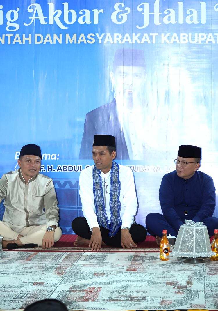 Ustadz Abdul Somad Ceramah di Tabligh Akbar Pemkab Konawe, Warga Antusias Hadir